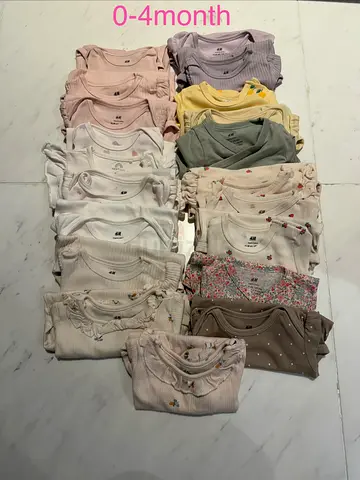 Baby girl    short-sleeve bodysuit