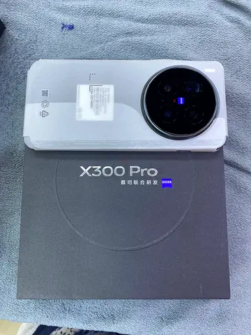 Vivo X300 Pro (sealed box) - Zeiss camera smartphone