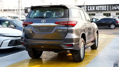 2026 Toyota FORTUNER 缩略图 6