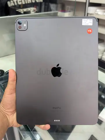 iPad Pro 13 inch M4 1TB 100% wifi