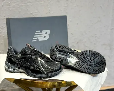 New Balance 1906R – Black/Silver | EU 43- UK9
Brand: New Balance
Model: 1906R
Colour: Black / Silver