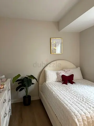 Modern Upholstered Bed Frame with Curved Headboard