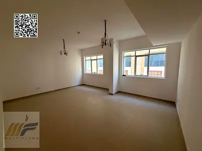 شقة مميزة غرفتين وصالة و3 حمامات وبلكونة واسعة في منطقة قرية الأميرة، موقع حيوي وتشطيب أنيق ومساحة مناسبة للسكن العائلي والاستثمار