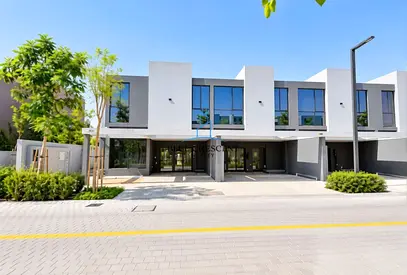 3BR Townhouse | 2,591 Sq Ft | Middle Unit | Robinia, Masaar