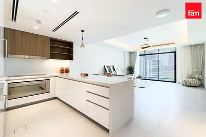 Furnished 2br | Vacant | Park & Pool View