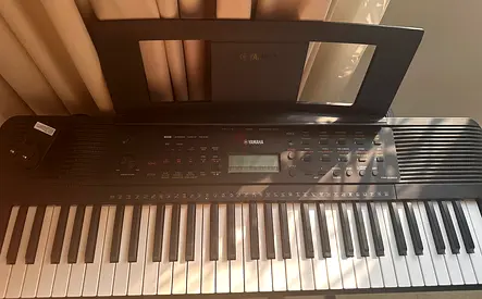 Yamaha PSR beginner keyboard - good working condition