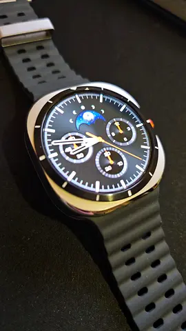 Smasung watch ultra, perfect condition with box and accesories