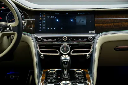 2020 Bentley FLYING SPUR photo 9