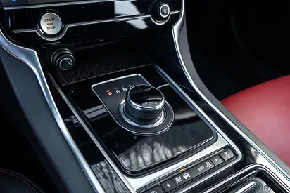 2020 Jaguar XF — миниатюра 20