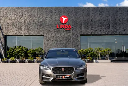 2020 Jaguar XF — миниатюра 2