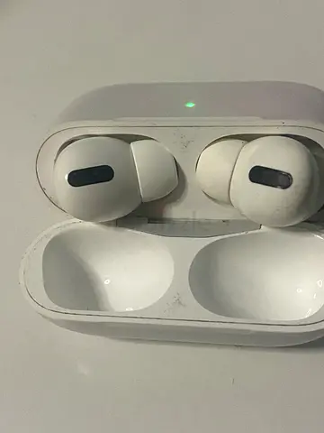 Used Apple AirPods Pro (1st Gen) with Charging Case - Good Condition