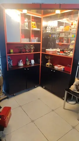 Corner display cabinet / bar unit with lighting - black and red (with few free glasses)