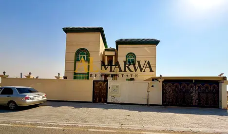Luxurious independent 5-Master BR With Sparet Majlis & Hall + dining Room Ready To Villa