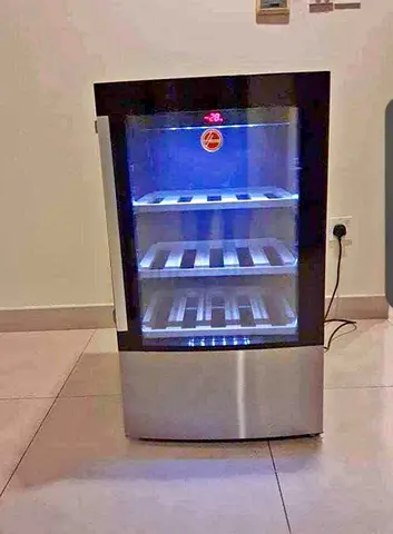 Hoover wine fridge 32 bottle touch Display perfect condition perfect working
