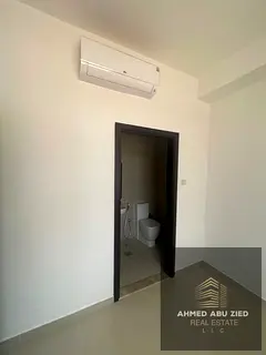 3-Bedroom Villa for Annual Rent in Al Hamriyah 3 Master bedrooms Master maid's room Built-in wardrob