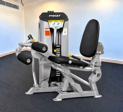 Hoist leg curl machine