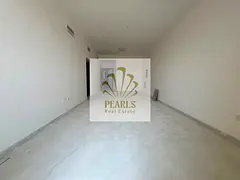 Huge brand new 1 master BHK: big hall, fitted kitchen, 2 baths, free maintenance, near transit & ser