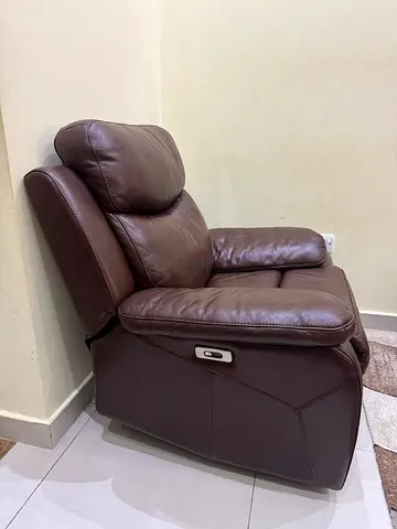 Beautiful, high-quality GENUINE leather 6-seater electronic recliner sofa set,