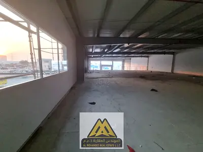فرصة مميزة لأصحاب الشركات والمستثمرين الباحثين عن مساحات تجارية كبيرة في عجمان. تتوفر 3 معارض تجارية منفصلة للإيجار في منطقة المويهات 3،
