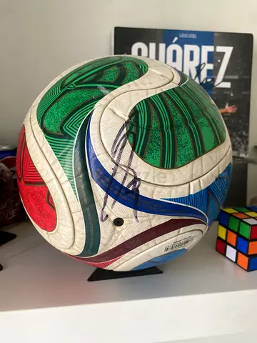 Karim Benzema signed football
