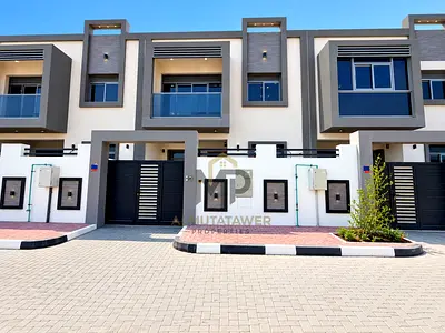 A distinctive townhouse for sale directly on the main road in a highly strategic location. It boast