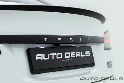 2023 Tesla MODEL S photo 8