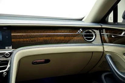 2020 Bentley FLYING SPUR photo 10