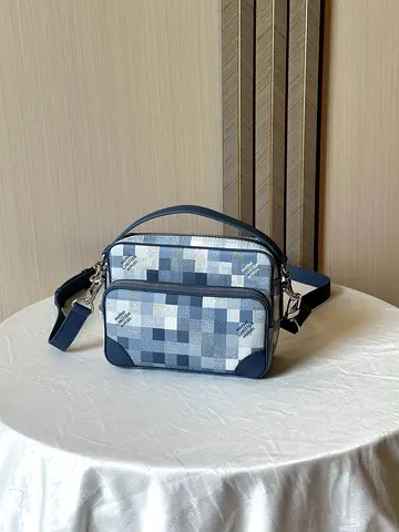 Louis vuitton Nill Damoflag bag
