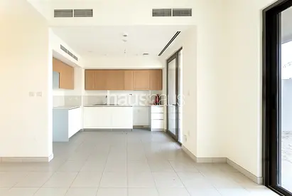 Walking distance to Pool | Single Row | Vastu