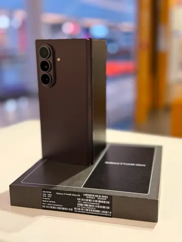 Open Box Samsung Galaxy Fold 8 Ultra 256gb 12 months warranty