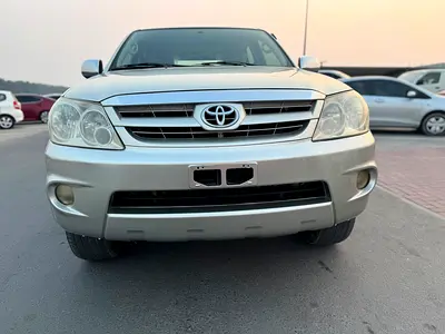 2007 Toyota FORTUNER — фото 3