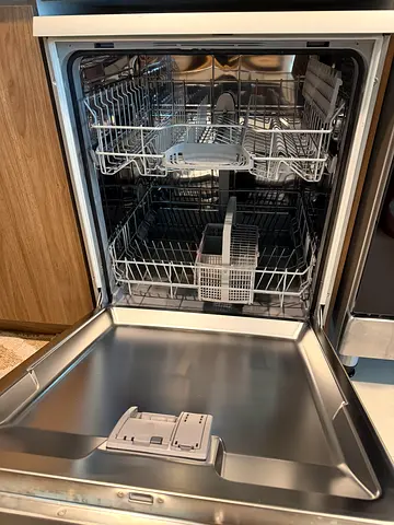 Bosch dishwasher in excellent condition