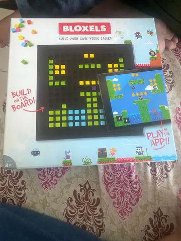 Bloxels Build Your Own Video Games Board - Complete Set play in app Ages +8 320 Blocks
