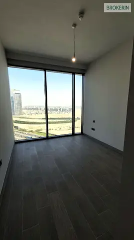 ELEGANT HOME | WELL CONNECTED | URBAN LIFESTYLE