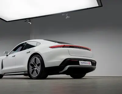 2020 Porsche TAYCAN — миниатюра 20