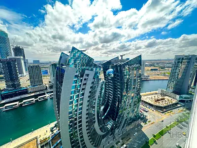SUNRISE AND CANAL VIEW | HUGE BALCONY | HIGH FLOOR