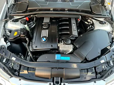 2011 BMW 3-Series 325i Japanese Specs