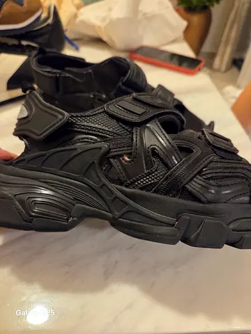 BALENCIAGA Black shoes chunky sport sandals - size 37 NEVER USED