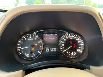 2015 Nissan PATHFINDER 照片 10