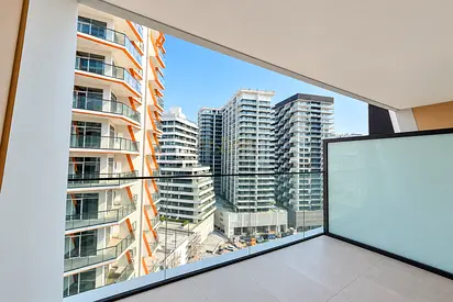 Brand New | Huge Layout Studio | Up to 6 Cheques