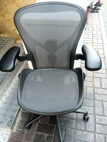 Herman Miller remastered fully loaded size B black colour