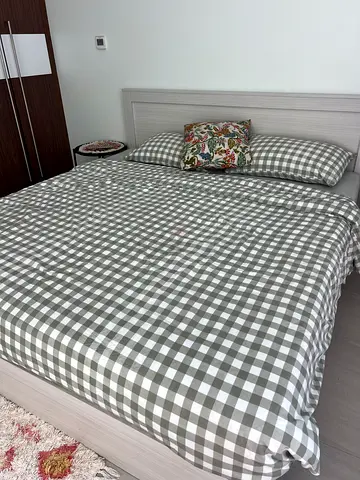 King size bed with mattress