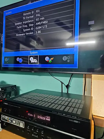 Dolby Atmos Yamaha 230 volt 7.2 higher level AVR new condition with original accessories