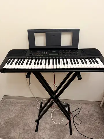 Yamaha Keyboard with stand for Sale