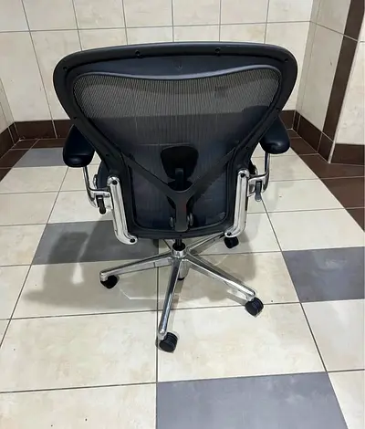 Remastered New Version V2 Herman Miller Aeron Graphite Polished Aluminium Frame Chair Size C