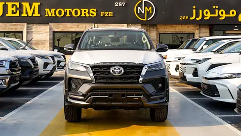 Toyota Fortuner SR5 2026 GCC Specs Adventure 4.0