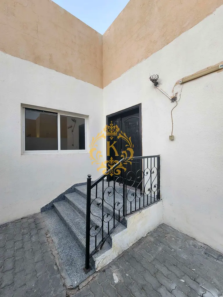GORGEOUS! 2 BEDROOM HALL WITH PRIVATE ENTERANCE! AVAILABLE AT MBZ CITY