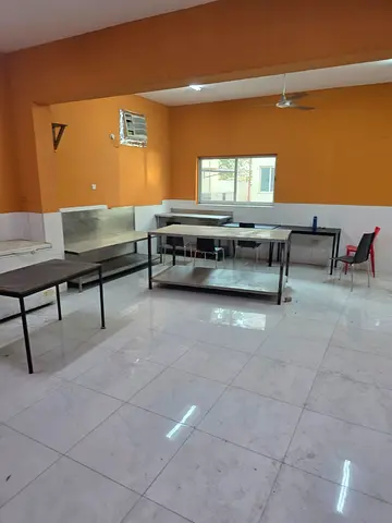 COMMERICAL KITCHEN FOR LEASE