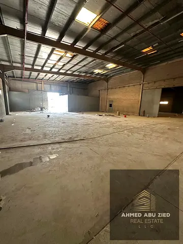 Brand-new warehouse for rent in Al Jurf Industrial 1, Ajman, 11,700 sq ft, mezzanine, office, bathr