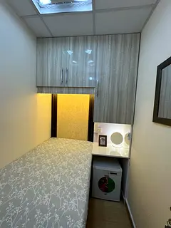 Cozy Partition Room For Single Executive Near Sahara